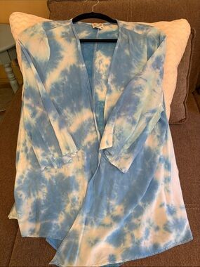 Blue Rain Blue & White Tie-Dye Kimono Cardigan
